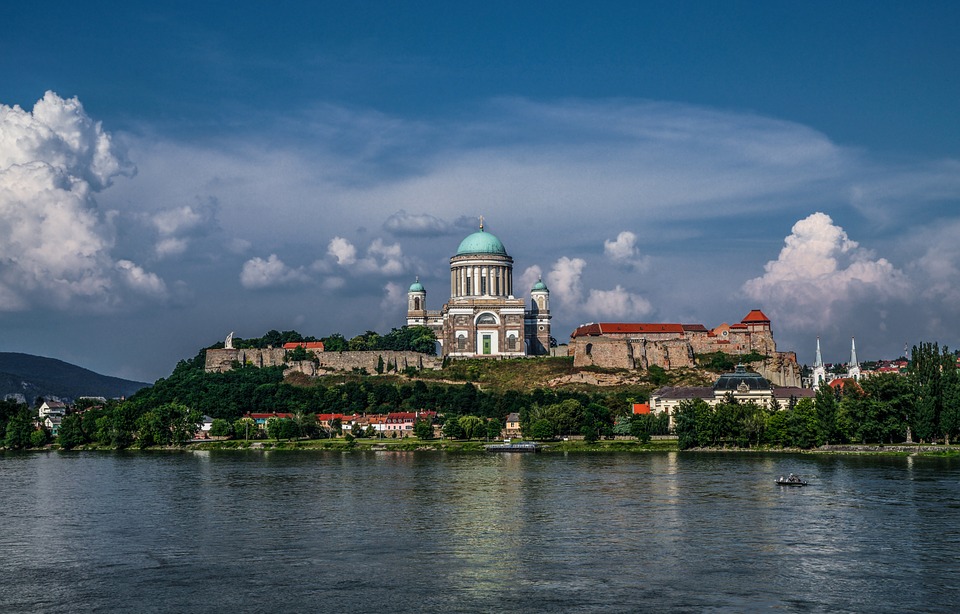 Dom Von Esztergom An Der Donau